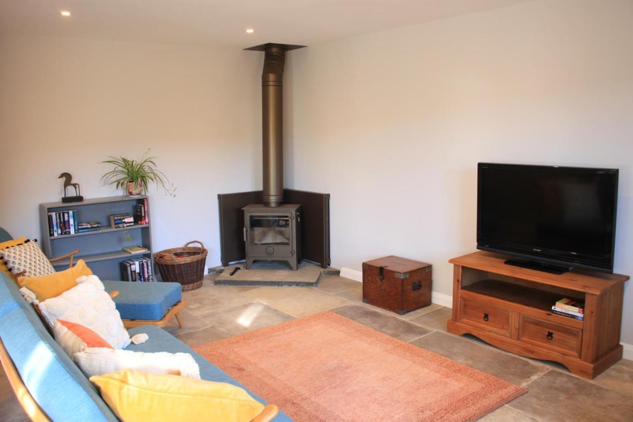 Charming And Luxury Retreats On Our Farm Villa Billingshurst Exterior photo