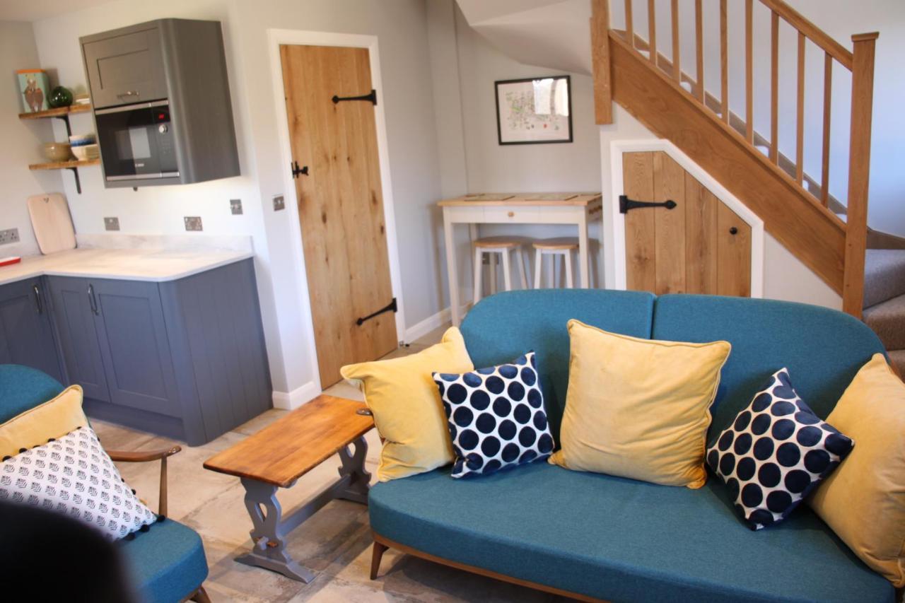 Charming And Luxury Retreats On Our Farm Villa Billingshurst Exterior photo