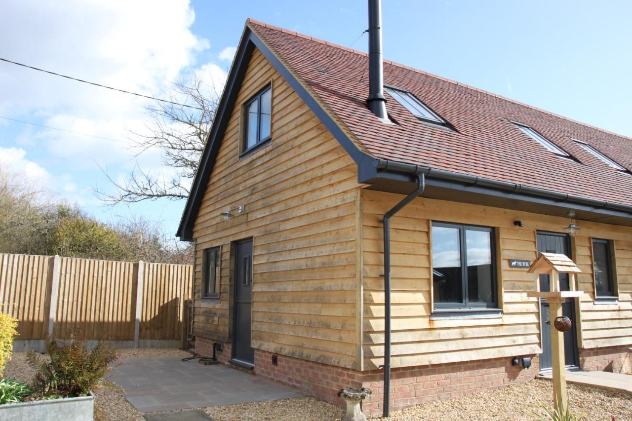 Charming And Luxury Retreats On Our Farm Villa Billingshurst Exterior photo